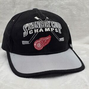 VINTAGE Detroit Red Wings Hat Cap Starter Strap Back Stanley Cup NHL Hockey 90s